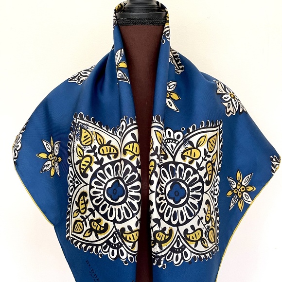 New Burberry Scarf Logo Lucky Flower Alhambra Blue Silk Wrap - Picture 1 of 15